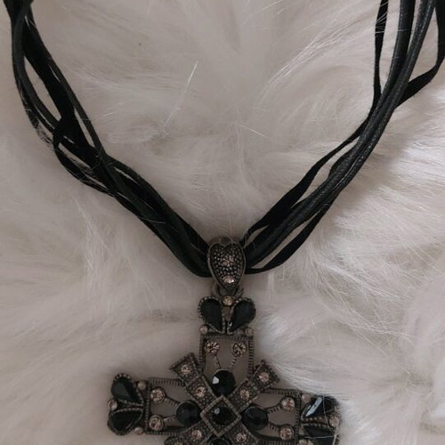Vintage cross like new, dimensions 9.5cm × 5.5cm