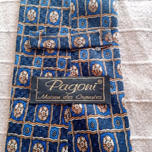 Pagoni Maison De Gravates tie like new