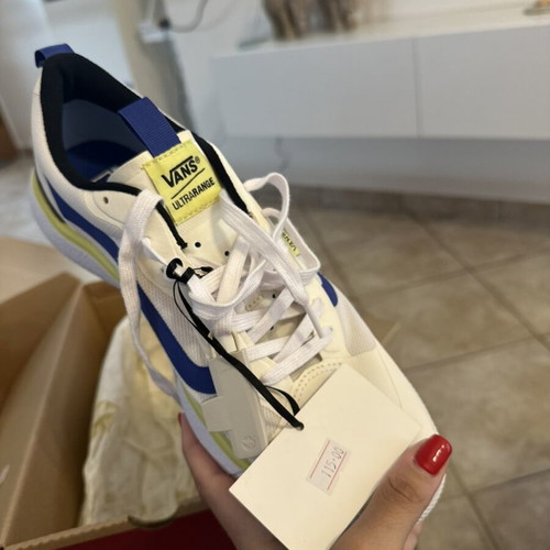 Vans Ultrarange sneakers size 43, white