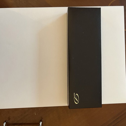 DuPont lacquer pen Chinese with 18kt gold nib used