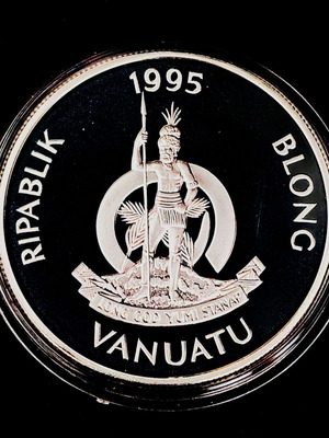 Μεγάλο ασημένιο νόμισμα 1995 Vanuatu Lady of the Century σαν καινούργιο