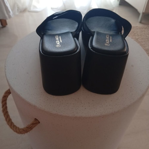 Alta Moda black platform sandals new, size 39