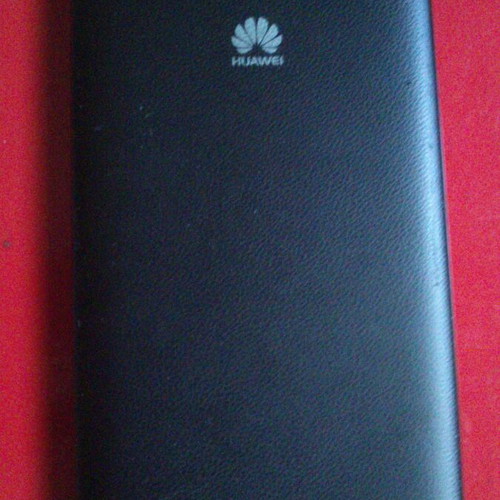 Huawei Ascend G620s used for spare parts, screen and battery in good condition