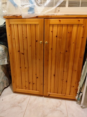 Ντουλάπι από ξύλο μεταχειρισμένο, μικροέπιπλο σε καλή κατάσταση