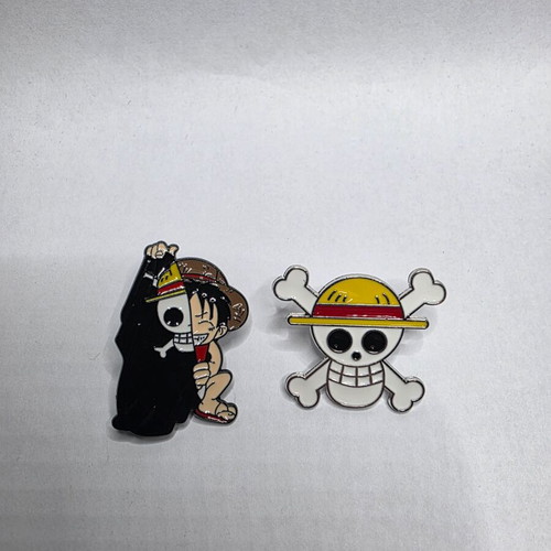 One Piece pins set new, Straw Hat and Luffy