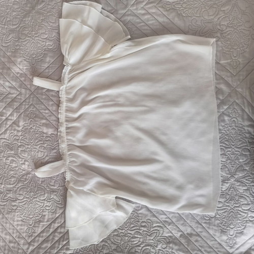White transparent top with straps and side ruffles like new