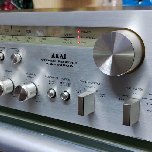 Akai AA-1030L stereo receiver used