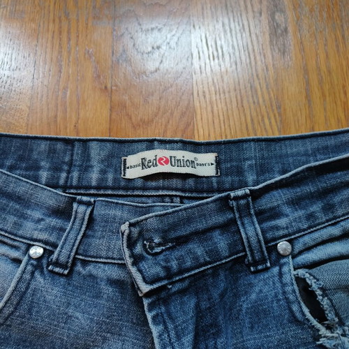 Ripped jeans size L, very good condition, blue