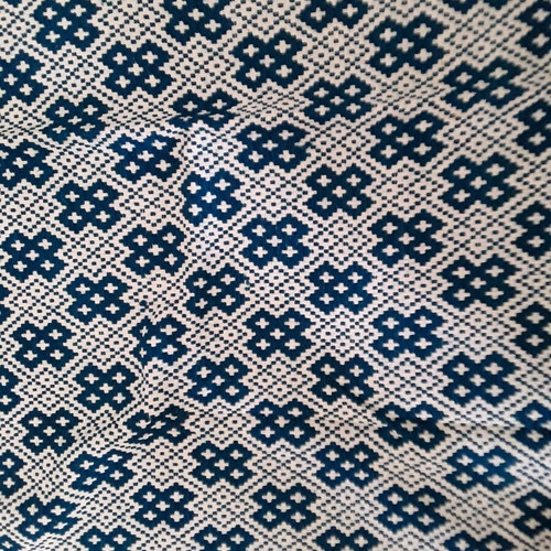Woven blanket like new, size 2.40 x 1.40 m