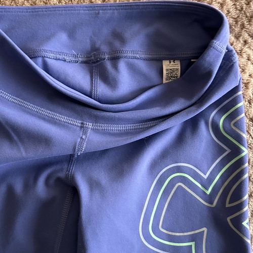 Under Armour fitness leggings used, kids purple XS size 5-6 years