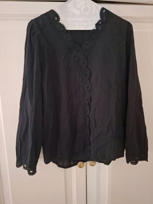 Fullah Sugah women's shirt unworn, black, one size