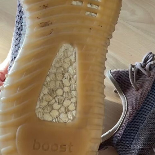 Adidas Yezzy sneakers like new, size 41.5, gray and beige