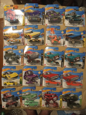 Μεγάλη συλλογή Hot Wheels καινούργια, σφραγισμένη neon