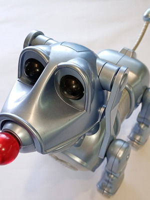 Ρετρό ρομπότ σκύλος TOMY Dog.Com μεταχειρισμένο, διαδραστικό παιχνίδι 2000