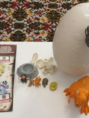 Zuru Smashers Dino Island Mega Egg T-Rex Toy like new