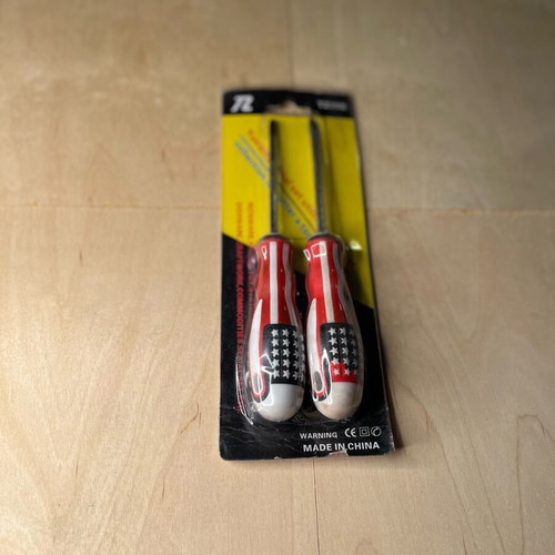 Screwdrivers Phillips and flat head new, set of 2 pieces