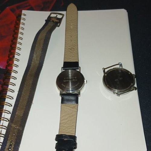 Vintage wristwatches like new, various models from World War II, non-working