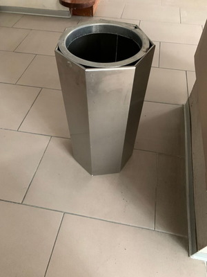 Metal polygonal trash bin like new, 60x30 cm