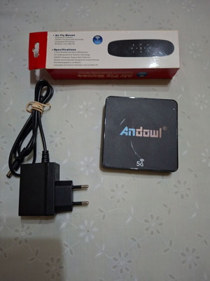 Andowl Q-M6 Smart TV Box used with Air Fly Mouse and power adapter