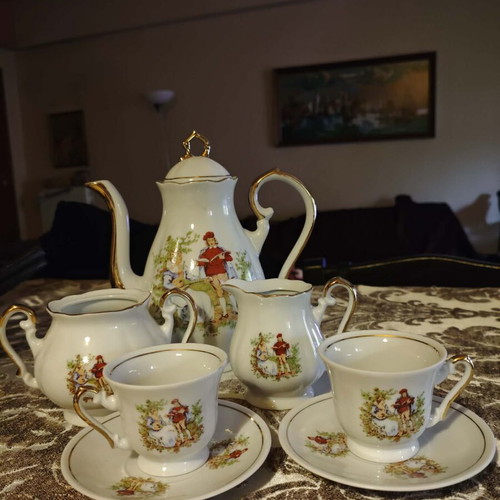 Porcelain coffee set 15 pieces vintage like new