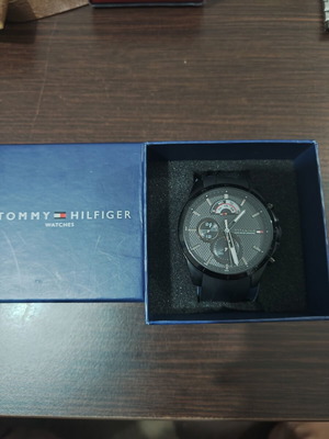 Tommy Hilfiger watch black stainless steel and rubber strap like new