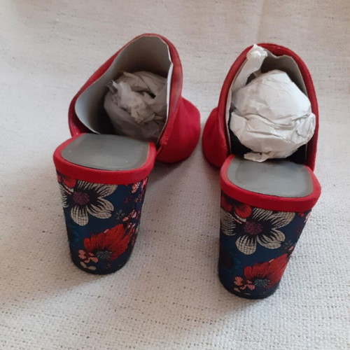 Tamaris sandals like new, red multicolor, size 36