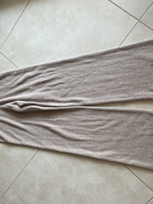 Only beige pants size M 38 10 like new