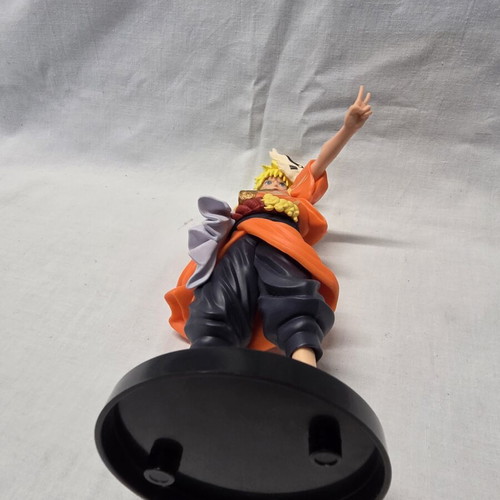 Naruto Uzumaki figure from Naruto Shippuden 20th Anniversary, like new