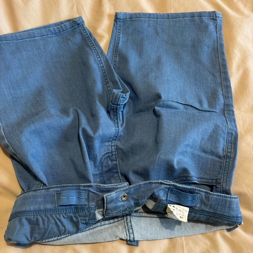 Jean Bermuda Benetton blue like new size M for 13-14 years