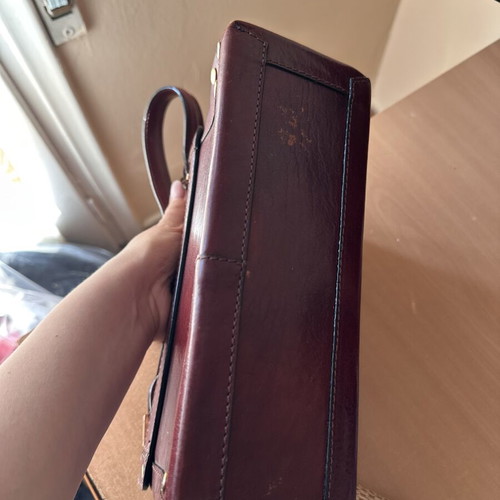 KEM leather handbag used with gold clasp brown