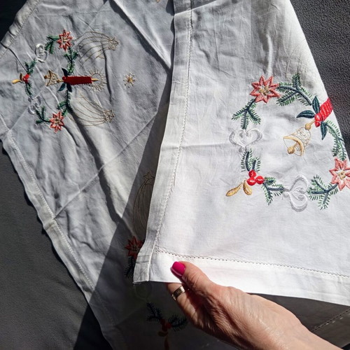 Christmas table runner with festive embroidery like new (81x74 cm)