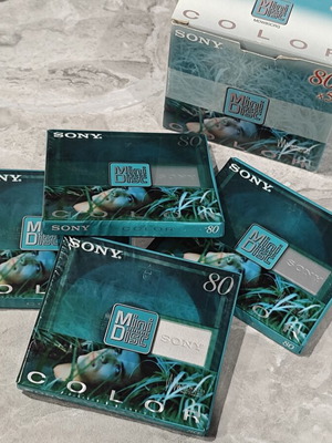 Sony MiniDisc Color 80 λεπτά MDW80CRG, σετ 4 σφραγισμένα
