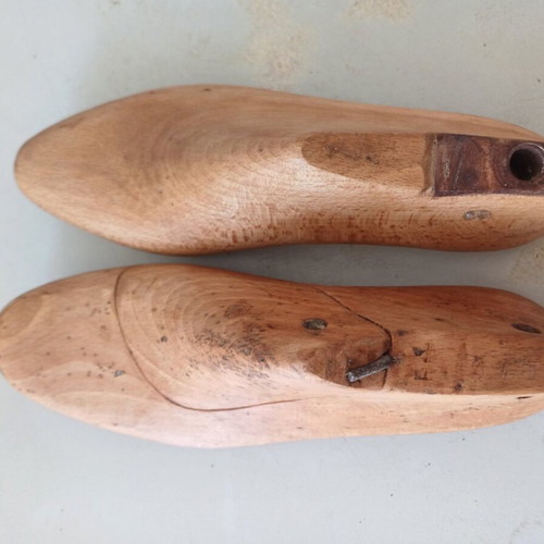 Wooden shoe lasts like new, pair for men and women