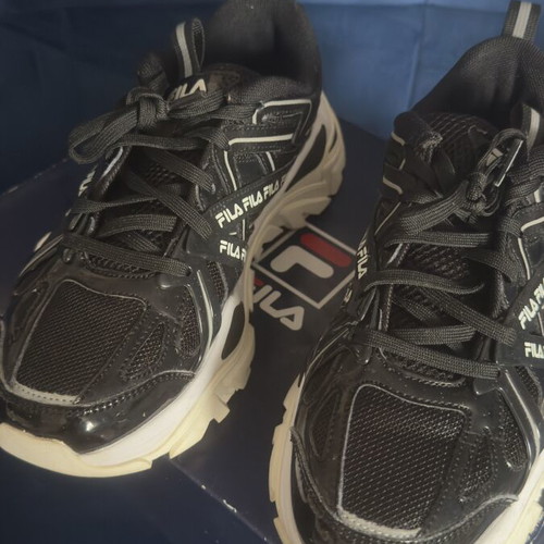 Fila Electrove 2 women's athletic shoes like new, size 39, black and white