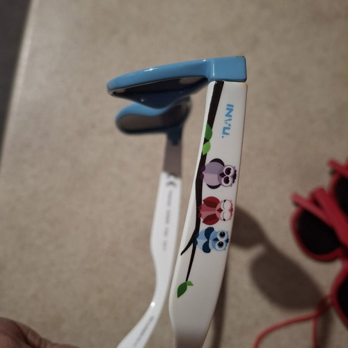 Children's sunglasses like new, blue, polarised for ages 2-6