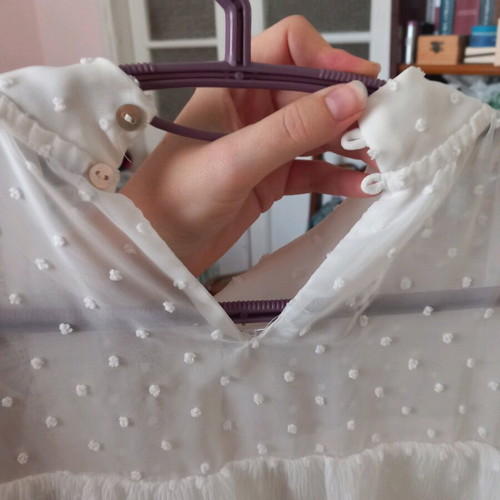 Zara t-shirt like new, white, size XS with bow
