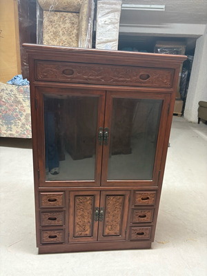 Vintage κινέζικο σκαλιστό ντουλάπι μεταχειρισμένο από μασίφ ξύλο