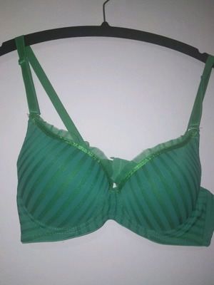 Women's bra used size 75B
