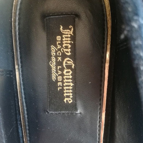 Juicy Couture black pumps new with gold detail, leather-suede
