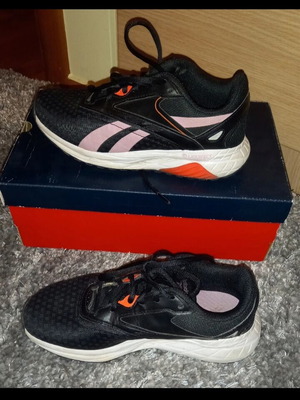 Reebok women's athletic shoes size 36 like new, black with pink details