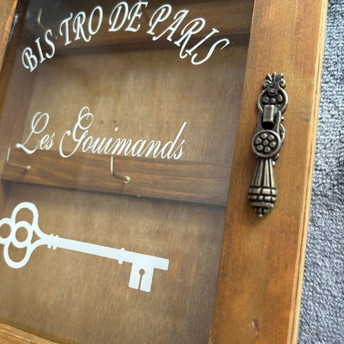 Wooden key holder with 6 slots and glass new