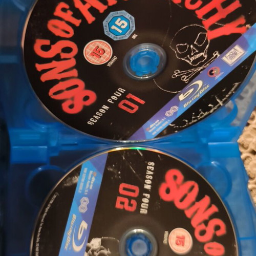 Sons of Anarchy Blu-Ray set like new, seasons 1-4 without Greek subtitles