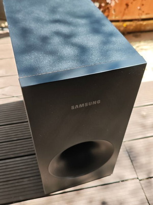 Samsung soundbar HW-F350 wired subwoofer used