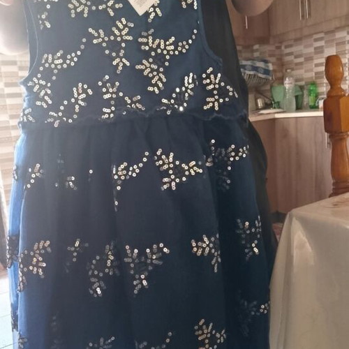 Dress for girl size 6 like new, blue