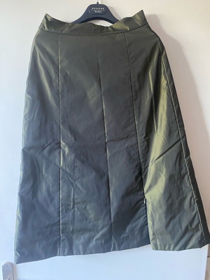 Φούστα Max Mara Weekend σαν καινούργιο, μέγεθος M, πράσινη με χρυσαφί