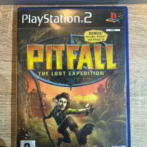 Pitfall PlayStation 2 used without manual with small hole in case