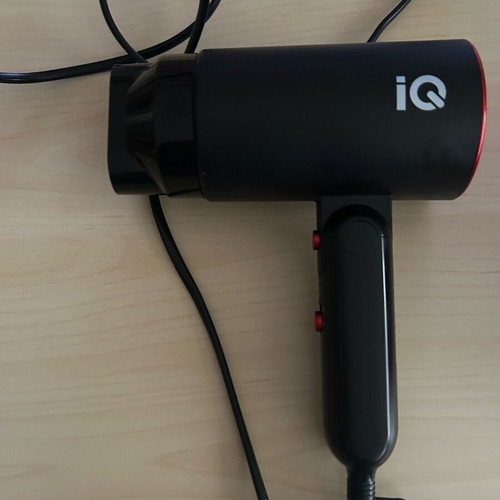 IQ Hairdryer 2200 watt like new, foldable for travel