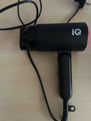 IQ Hairdryer 2200 watt like new, foldable for travel