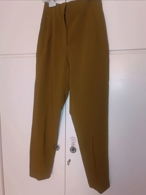 Zara cigarette pants new, olive shade, size XS