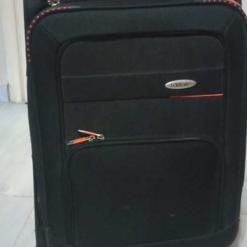 Suitcases used, two cabin 20'' and one large 35 kg